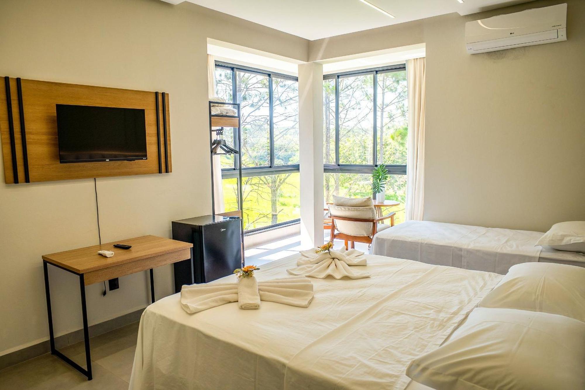 Pousada Com Piscina, Jacuzzi E Com Vista Em Capitolio - Casa Decore 외부 사진